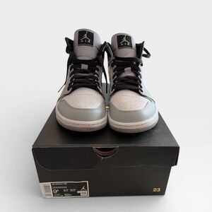 Jordan 1 Mid Light Smoke Grey Men’s Sneakers
